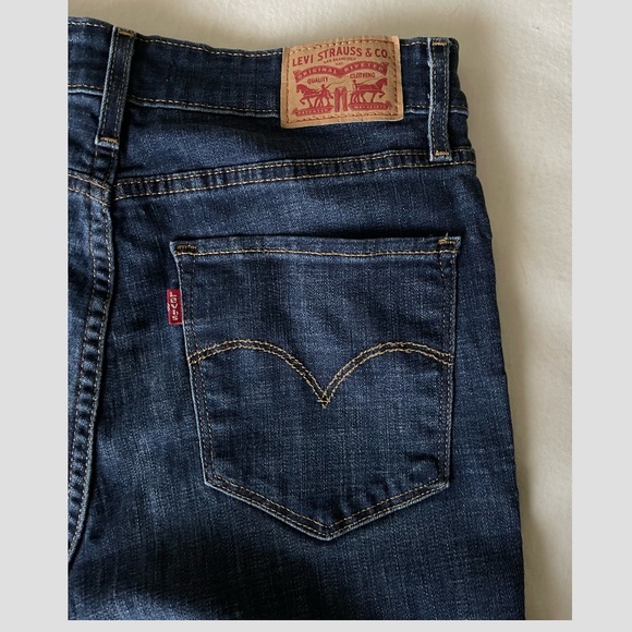 Levi’s 721 High Rise Skinny Jeans 30x30 Dark Wash - Picture 4 of 10